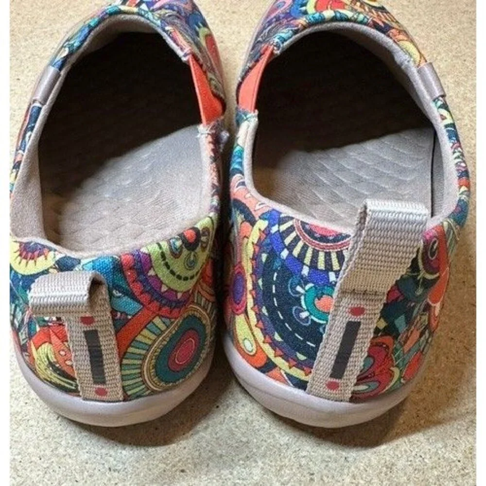 NWOB- UIN Toledo Canvas Slip On Shoes Women's Sz 7 Multicolor Mandala Paisley